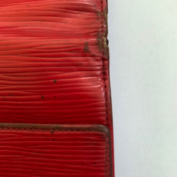 Vintage Louis Vuitton Elise Wallet Red Epi Leather - Picture 9 of 11